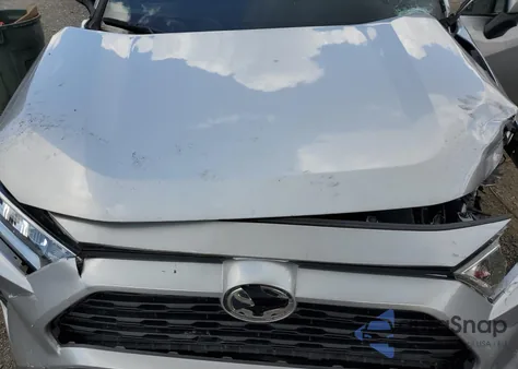 2021 Toyota Rav4 Xle Premium z USA, uszkodzony, nr VIN 2T3A1RFV9MC237579